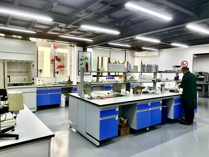 บอร์ดสไลด์ฮอกกี้ที่กําหนดเอง โปแลนด์พรีเมี่ยม ซิลิโคนสเปรย์เซฟสําหรับกระเบื้องฮอกกี้ 6